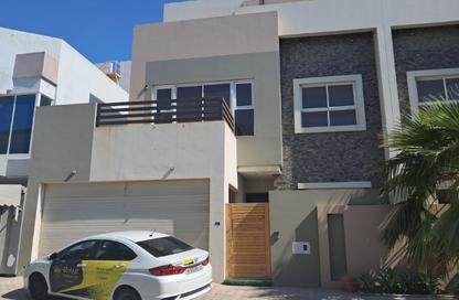 Villa - 4 Bedrooms - 4 Bathrooms for rent in Saar - Northern Governorate