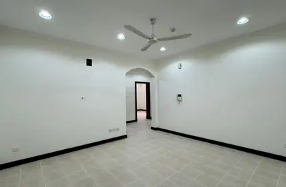 Apartment - 2 Bedrooms - 2 Bathrooms for rent in Sanad - Central Governorate