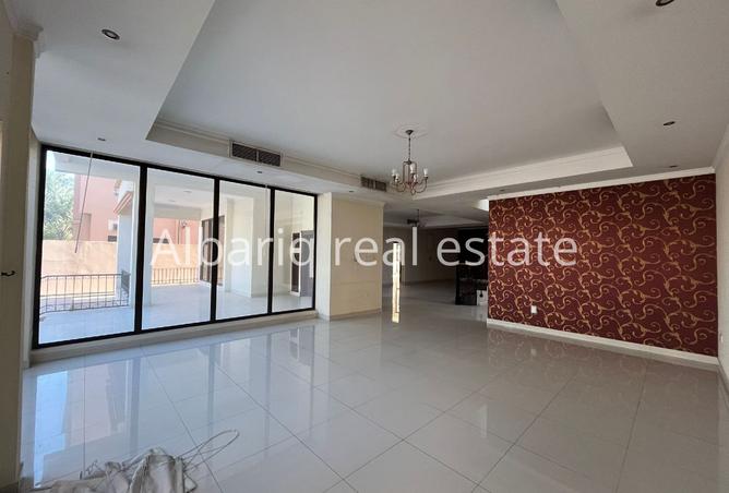 981836 - Property Image 3