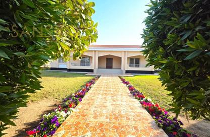 Villa - 4 Bedrooms - 4 Bathrooms for rent in Budaiya - Northern Governorate