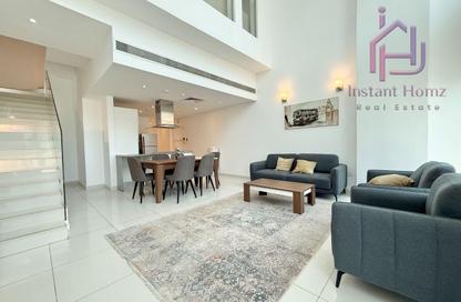 Duplex - 3 Bedrooms - 4 Bathrooms for rent in Al Juffair - Capital Governorate