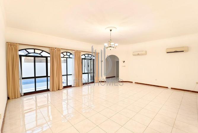 56423561 - Property Image 2