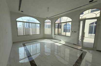 Villa - 4 - 7+ for sale in Tubli - Central Governorate