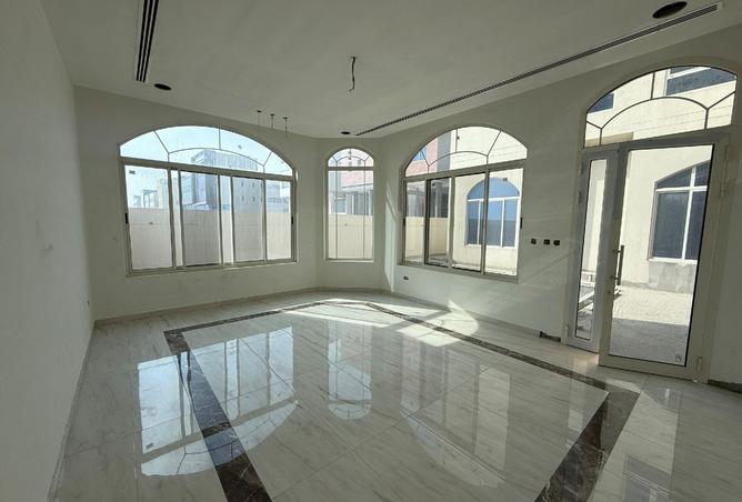 57039143 - Property Image 2