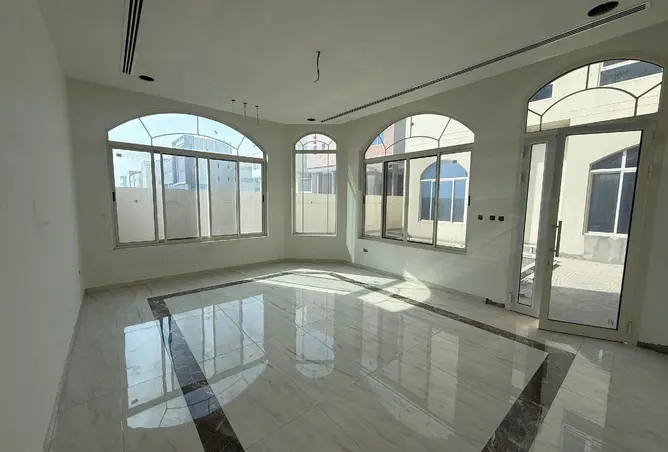 57039143 - Property Image 2