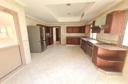 Villa - 5 Bedrooms - 5 Bathrooms for rent in Janabiya - Northern Governorate