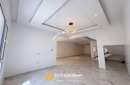 Villa - 4 - 4 for sale in Shakhura - Northern Governorate
