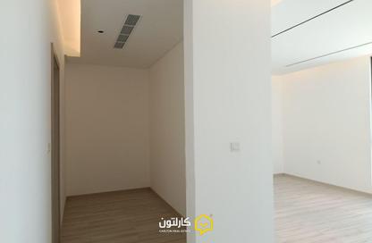 فيلا - 4 غرف نوم - 5 حمامات للبيع في سار - المحافظة الشمالية