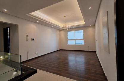 Villa - 4 Bedrooms - 5 Bathrooms for rent in Saar - Northern Governorate