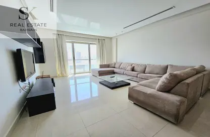 Apartment - 2 Bedrooms - 3 Bathrooms for rent in Reef Island - Capital Governorate
