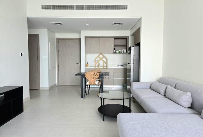 994805 - Property Image 2