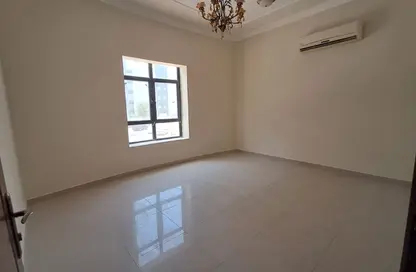 شقة - 2 غرف نوم - 2 حمامات للايجار في الجنبية - المحافظة الشمالية