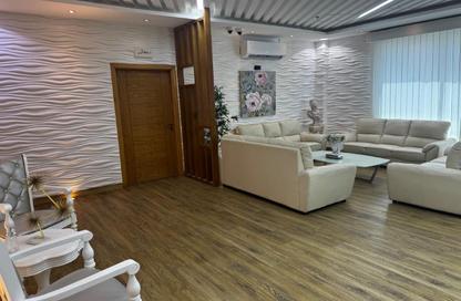 Medical Facility - Studio - 4 for sale in Busaiteen - Muharraq Governorate