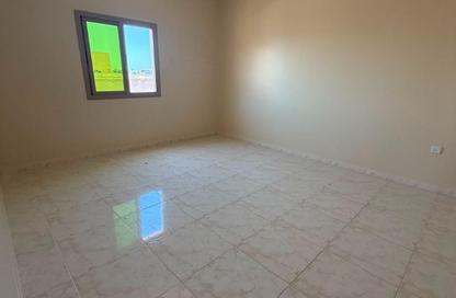 Apartment - 3 Bedrooms - 2 Bathrooms for rent in Maqabah - Northern Governorate