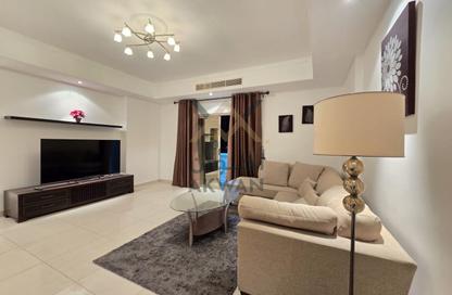 Apartment - 2 Bedrooms - 4 Bathrooms for rent in Al Juffair - Capital Governorate