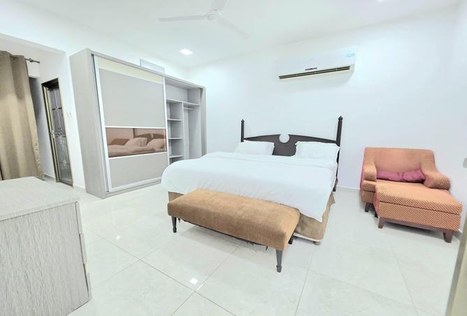 998757 - Property Image 3