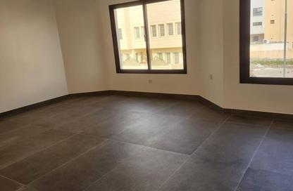 Villa - 4 Bedrooms - 4 Bathrooms for rent in Isa Town - Central Governorate