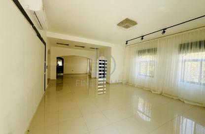 Villa - 3 - 3 for rent in Saar - Northern Governorate