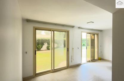 Compound - 3 Bedrooms - 4 Bathrooms for rent in Saar - Northern Governorate