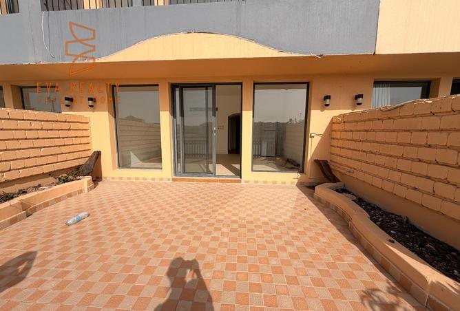 996433 - Property Image 2