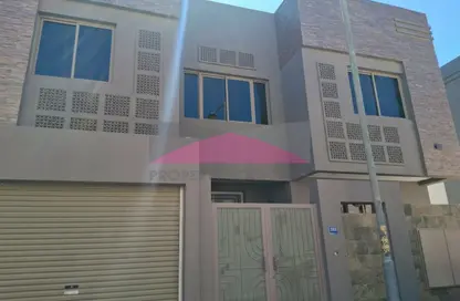 فيلا - 5 غرف نوم - 6 حمامات للبيع في قلالي - المحرق