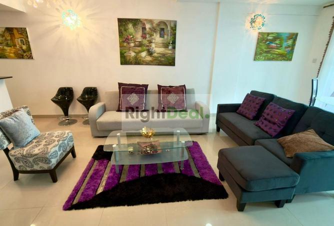 987927 - Property Image 2