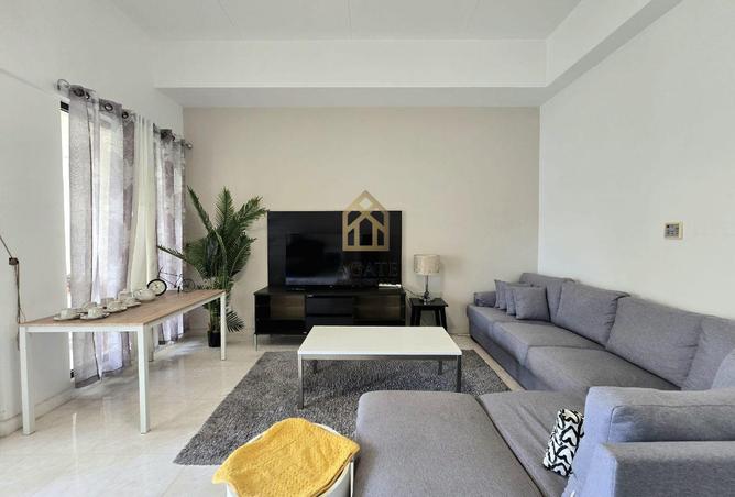 995808 - Property Image 2