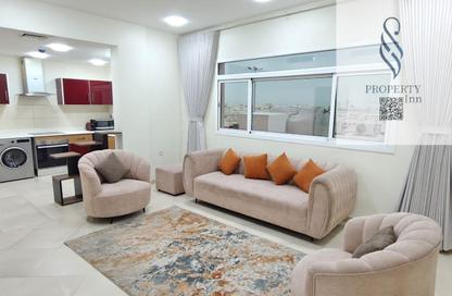 Apartment - 2 Bedrooms - 2 Bathrooms for rent in Janabiya - Northern Governorate
