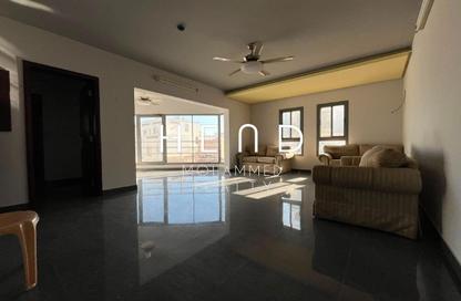 Apartment - 4 Bedrooms - 3 Bathrooms for rent in Galali - Muharraq Governorate