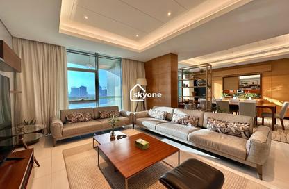 Penthouse - 3 Bedrooms - 4 Bathrooms for rent in Reef Island - Capital Governorate