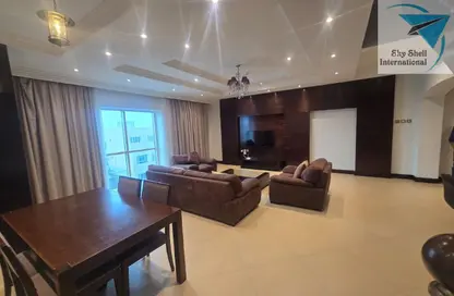 Apartment - 2 Bedrooms - 3 Bathrooms for rent in Segaya - Manama - Capital Governorate