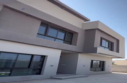 Villa - 5 Bedrooms - 7+ Bathrooms for sale in Janabiya - Northern Governorate
