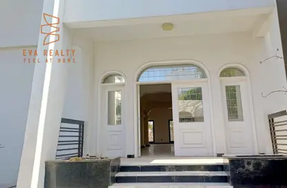 فيلا - 4 غرف نوم - 5 حمامات للايجار في عالي - المحافظة الوسطى