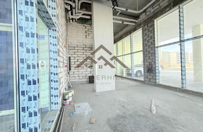 Shop - Studio - 2 Bathrooms for rent in Sanad - Central Governorate