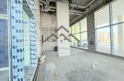 Shop - Studio - 2 Bathrooms for rent in Sanad - Central Governorate
