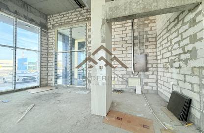 Shop - Studio - 2 Bathrooms for rent in Sanad - Central Governorate