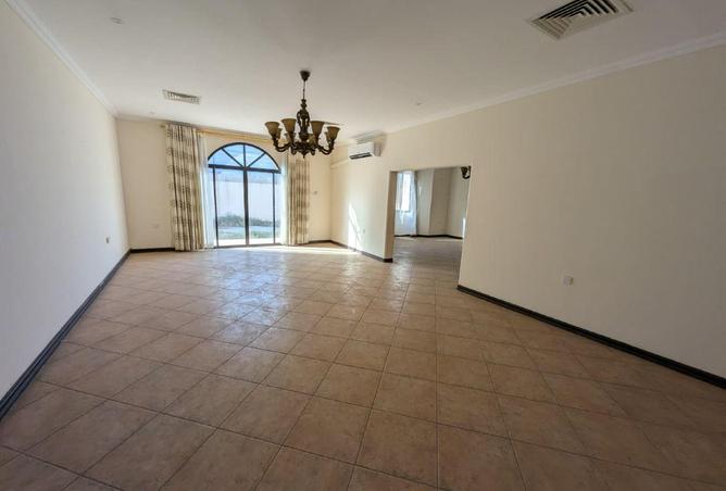 54069228 - Property Main Image