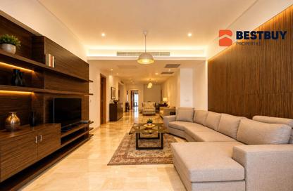 Apartment - 2 Bedrooms - 3 Bathrooms for rent in Reef Island - Capital Governorate
