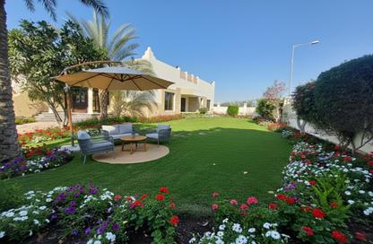 Villa - 4 Bedrooms - 5 Bathrooms for rent in Saar - Northern Governorate