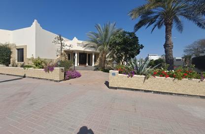 Villa - 4 Bedrooms - 5 Bathrooms for rent in Saar - Northern Governorate