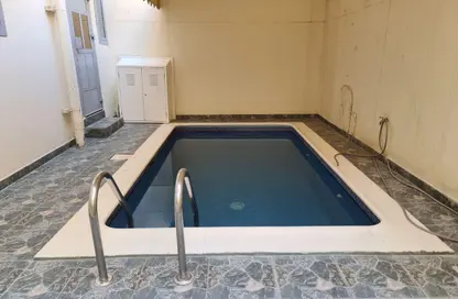 Villa - 3 Bedrooms - 4 Bathrooms for rent in Busaiteen - Muharraq Governorate