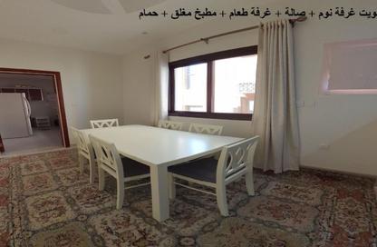 عمارة بالكامل - 8 غرف نوم - 8 حمامات للبيع في البسيتين - المحرق