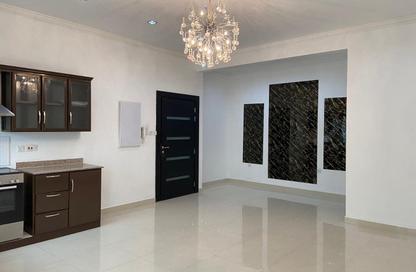 Apartment - 3 Bedrooms - 2 Bathrooms for rent in Tubli - Central Governorate Apartment - 3 Bedrooms - 2 Bathrooms for rent in Tubli - Central Governorate