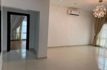 Apartment - 3 Bedrooms - 2 Bathrooms for rent in Tubli - Central Governorate Apartment - 3 Bedrooms - 2 Bathrooms for rent in Tubli - Central Governorate