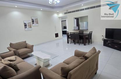 Apartment - 2 Bedrooms - 3 Bathrooms for rent in Al Burhama - Manama - Capital Governorate