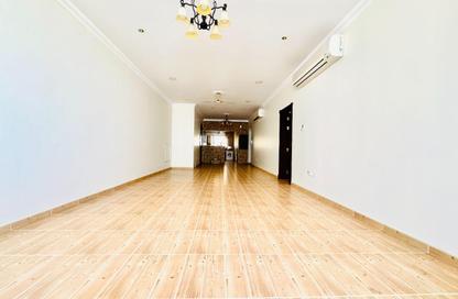 Apartment - 3 Bedrooms - 3 Bathrooms for rent in Seef - Capital Governorate