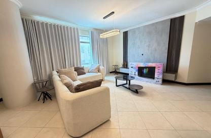 Apartment - 3 Bedrooms - 4 Bathrooms for rent in Al Juffair - Capital Governorate