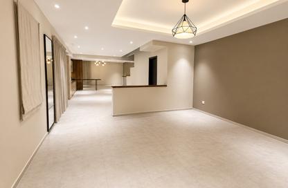 Villa - 4 Bedrooms - 5 Bathrooms for rent in Maqabah - Northern Governorate