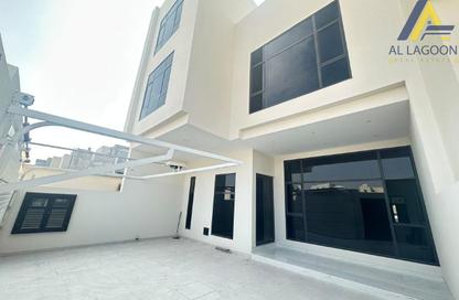 Villa - 5 - 6 for sale in Busaiteen - Muharraq Governorate