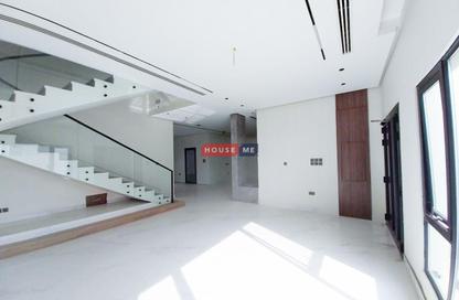 Villa - 3 Bedrooms - 5 Bathrooms for sale in Busaiteen - Muharraq Governorate